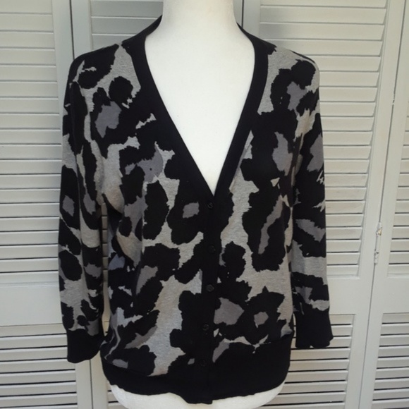 Michael Kors Sweaters - Micheal Kors Cardigan with pockets EUC